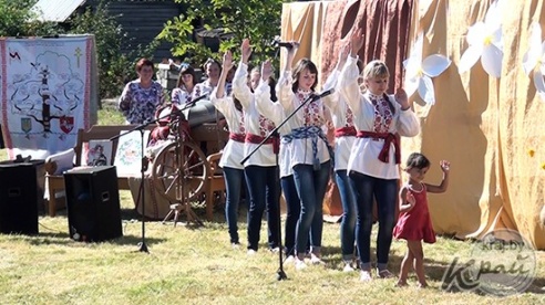 Комедией «Збянтэжаны Саўка» и белорусской полькой деревня Квачи Глубокского района отметила свой праздник (ФОТО, ВИДЕО)