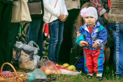 В Гомеле празднуют Яблочный Спас