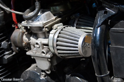 Гомельчанин собрал единственный в городе мотоцикл кафе-рейсер (фото)