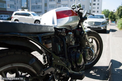 Гомельчанин собрал единственный в городе мотоцикл кафе-рейсер (фото)