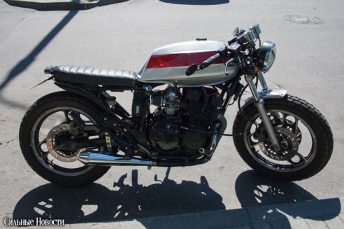 Гомельчанин собрал единственный в городе мотоцикл кафе-рейсер (фото)