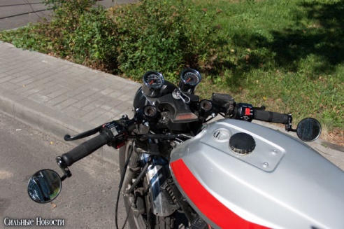 Гомельчанин собрал единственный в городе мотоцикл кафе-рейсер (фото)