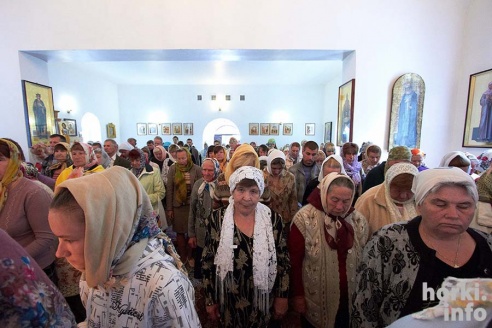 Яблоки можно есть – православные в Горках отпраздновали Спас. Фоторепортаж