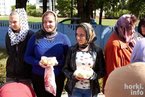 Яблоки можно есть – православные в Горках отпраздновали Спас. Фоторепортаж