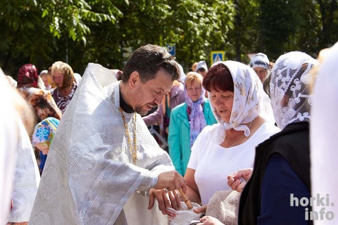 Яблоки можно есть – православные в Горках отпраздновали Спас. Фоторепортаж