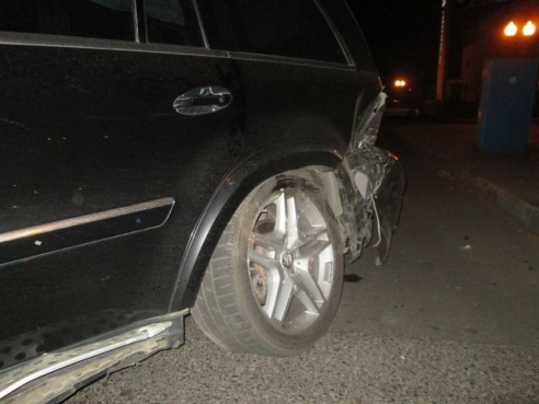 В Гомеле водитель Mercedes при выезде на главную не пропустил мотоциклиста: парень погиб