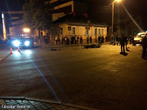 В Гомеле водитель Mercedes при выезде на главную не пропустил мотоциклиста: парень погиб