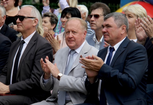 На Августовском канале прошел чемпионат по плаванию на чем попало