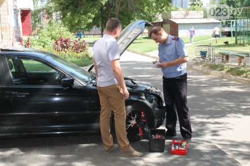 Берегись автомобиля: как гомельские эксперты выявляют транспорт с «криминальной биографией»