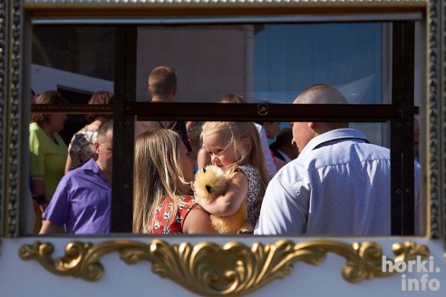 В Горецкий ЗАГС молодые приехали на карете. ФОТО