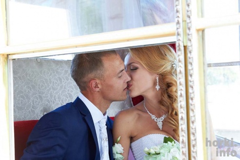 В Горецкий ЗАГС молодые приехали на карете. ФОТО