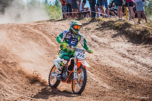 Сазановец снова победил!