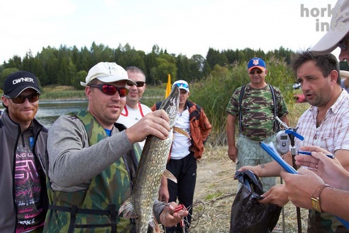 20 лучших моментов соревнований по лову хищной рыбы под Горками. День второй