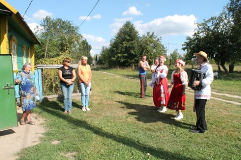 Информационно-социальный поезд «Забота» выехал в малонаселенные пункты Демидовичского сельсовета Костюковичского района (+ фото)