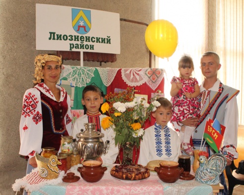 Лёзненшчыну на абласным этапе «Уладара сяла-2015&#8243; прадставіла сям’я Кушняровых з Перамонта