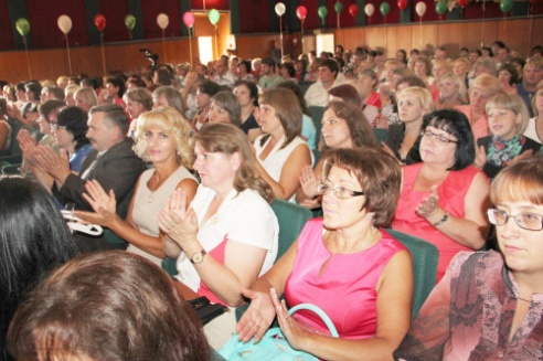 27 августа состоялась традиционная августовская Костюковичская районная педагогическая конференция (+ фото)