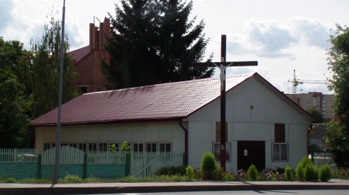 Крест над костелом