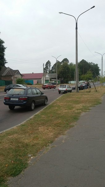 В Гомеле водитель Honda решила развернуться через двойную сплошную и врезалась в мотоциклиста В Гомеле водитель Honda решила развернуться через двойную сплошную и врезалась в мотоциклиста
