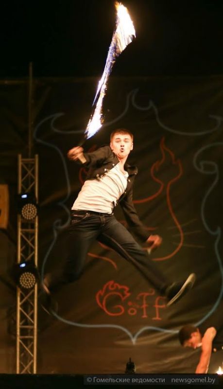 В День города на набережной состоялось огненное шоу