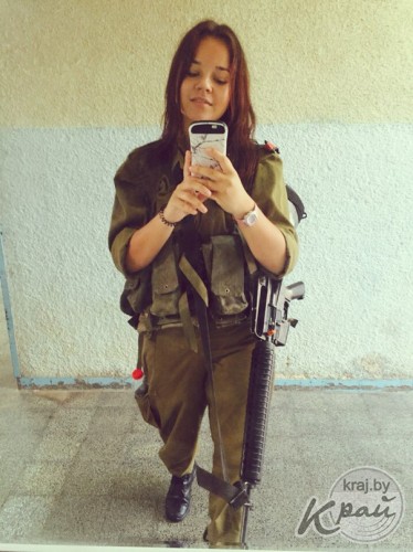 Превратилась из обычной школьницы в солдата. Вилейчанка уехала в Израиль, чтобы служить в армии (ФОТО) Превратилась из обычной школьницы в солдата. Вилейчанка уехала в Израиль, чтобы служить в армии (ФОТО)