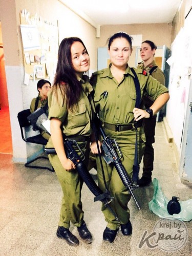 Превратилась из обычной школьницы в солдата. Вилейчанка уехала в Израиль, чтобы служить в армии (ФОТО) Превратилась из обычной школьницы в солдата. Вилейчанка уехала в Израиль, чтобы служить в армии (ФОТО)
