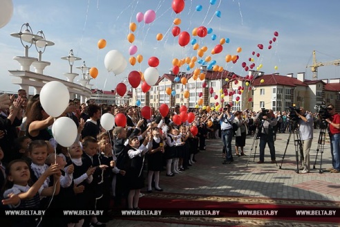 Мясникович: увеличение числа детей в семьях — реакция на заботу государства