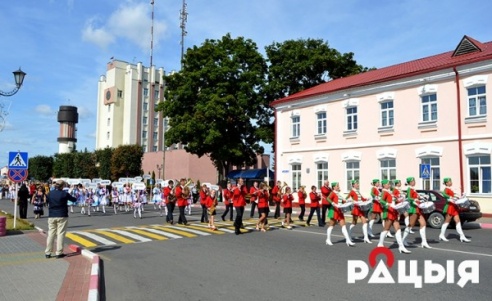 ФОТОРЕПОРТАЖ: На международный фестиваль христианских фильмов "Магнификат" в Глубокое приехали гости из 25 стран