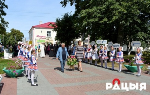 ФОТОРЕПОРТАЖ: На международный фестиваль христианских фильмов "Магнификат" в Глубокое приехали гости из 25 стран