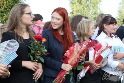 ФОТОРЕПОРТАЖ: Первый звонок прозвенел для учащихся СШ №5 в Вилейке