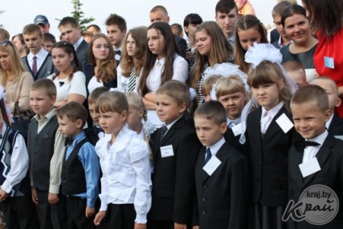 ФОТОРЕПОРТАЖ: Первый звонок прозвенел для учащихся СШ №5 в Вилейке