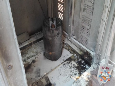 В Светлогорском районе на леснике при переливании бензина загорелась одежда — предположительно, от статического электричества