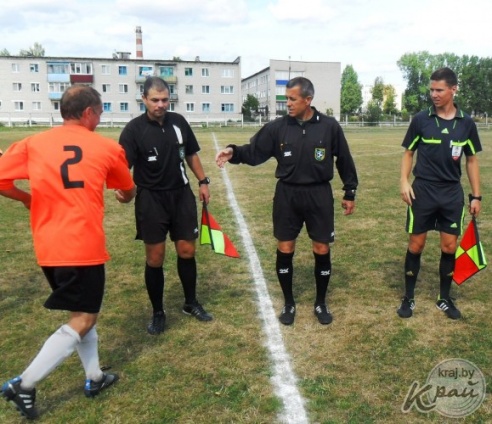 Футбол. Вилейская «Вилия» не умеет играть первым номером: дома она проиграла Смолевичам – 1:3 (ФОТО)