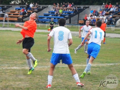 Футбол. Вилейская «Вилия» не умеет играть первым номером: дома она проиграла Смолевичам – 1:3 (ФОТО)