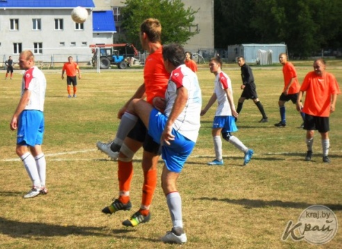 Футбол. Вилейская «Вилия» не умеет играть первым номером: дома она проиграла Смолевичам – 1:3 (ФОТО)