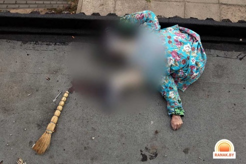 В Светлогорске пенсионерка упала с балкона на козырек подъезда (фото)