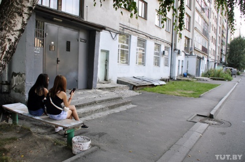 «Поставлю палатку напротив окон ректора». В Гомеле на улицу выселяют преподавателя с огромным стажем