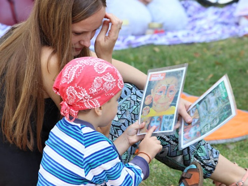 Завершился сезон летних музыкальных пикников для детей и родителей в галерее Ващенко (фото)