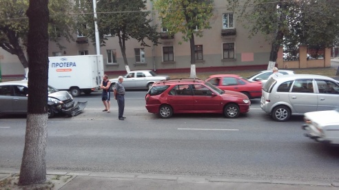 На Интернациональной убрали пешеходный переход — на его месте уже произошла авария (фото)