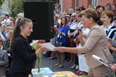 Першы вераснеўскі дзень паклікаў у школу