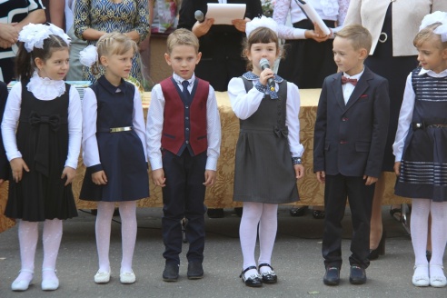 Першы вераснеўскі дзень паклікаў у школу