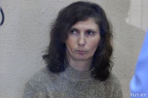 Куда смотрели родня, медики и педагоги, пока тело ребенка 8 месяцев лежало в гомельской малосемейке