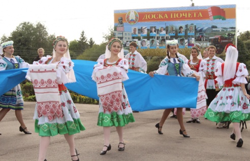 В аг. Ковали Лиозненского района открыта Доска почета