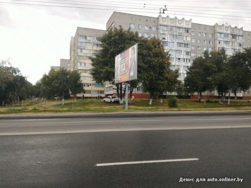 Водитель на ГАЗ-24 вылетел с дороги, закрыл машину и ушел по делам