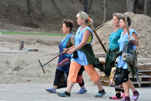 Композиция «Маяк» уже установлена на обновленной набережной (фото)