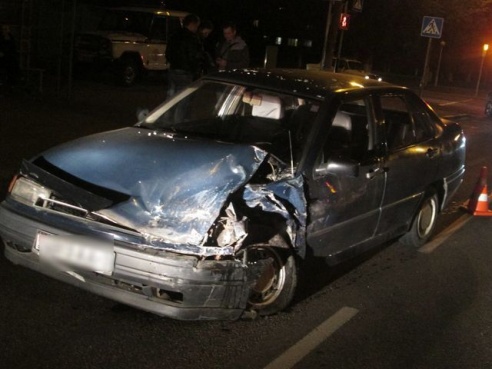 В Гомеле при столкновении ВАЗа и «Сеата» пострадал двухлетний пассажир, которого мать держала на руках