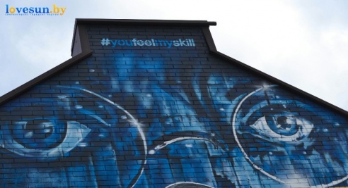 «Дом Гэтсби» в Светлогорске: кто рисовал картину и зачем она появилась