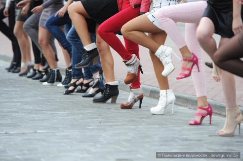 В конкурсе «Бег на каблуках-2015» приняли участие 19 девушек