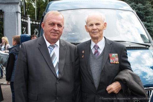 Фоторепортаж с выставки техники гомельских производителей и спецтранспорта МЧС