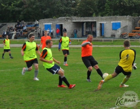 Футбол. Вилейка дома громит Несвиж, Молодечно – Старые Дороги, Чисть выигрывает у Березино (ФОТО)