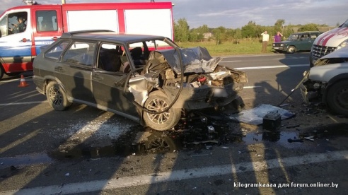 В Гомельском районе лоб в лоб столкнулись «Лада» и Volkswagen Golf. Есть пострадавшие (фото)